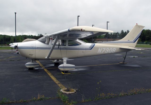 Cessna Skylane (N730B)