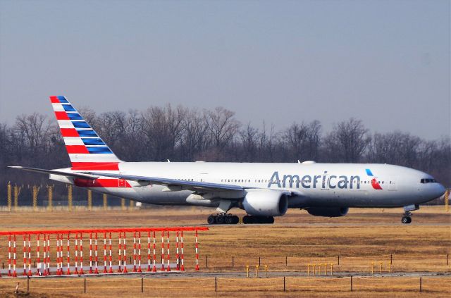 Boeing 777-200 (B768AA)