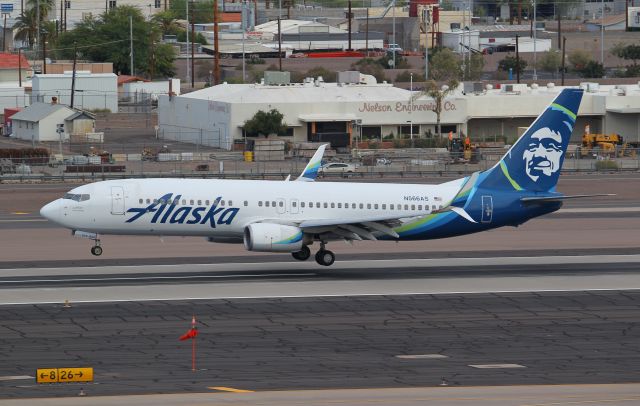 Boeing 737-800 (N566AS)