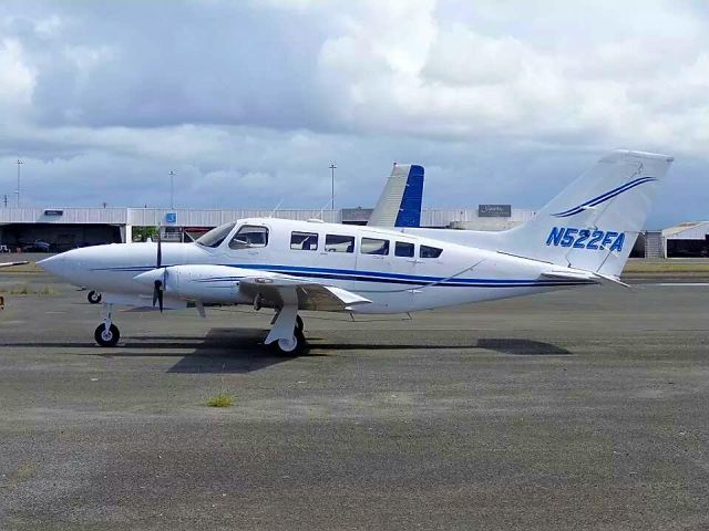 Cessna 402 (N522FA)