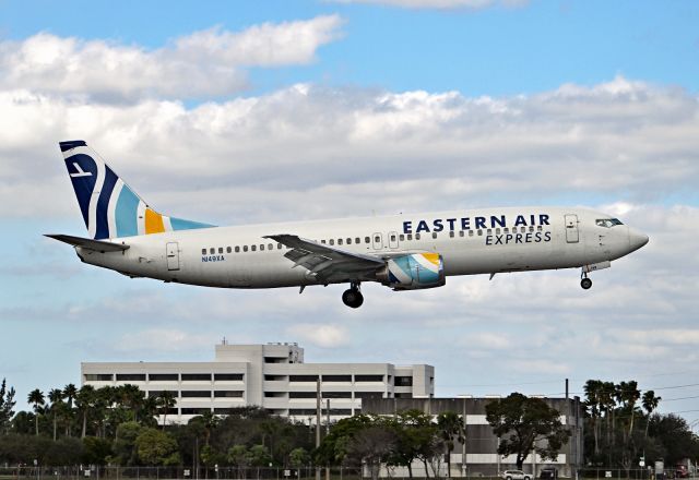 BOEING 737-400 (N149XA)