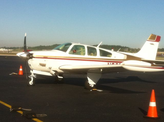 Beechcraft Bonanza (33) (N6356T)