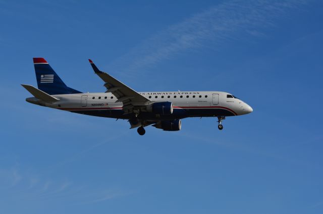 Embraer 170/175 (N808MD)