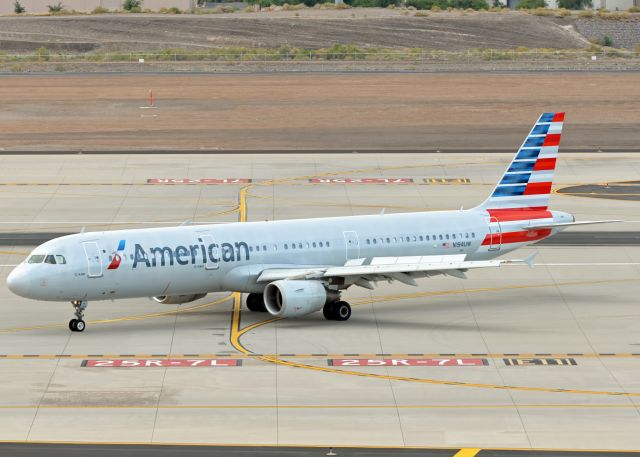 Airbus A321 (N194UW)