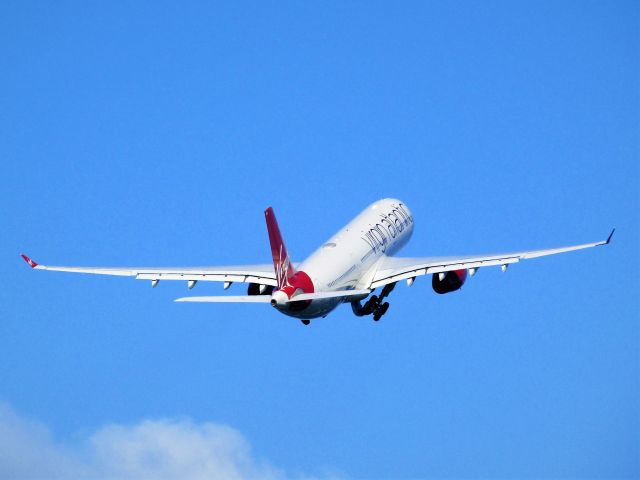 Airbus A330-300 (G-VKSS)