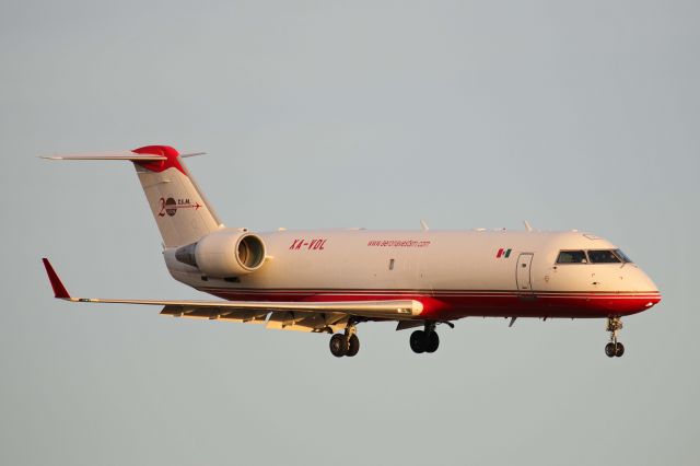 Canadair Regional Jet CRJ-200 (XA-VDL) - VTM787, CRJ-200 ER (PF), on a late afternoon approach for RWY 24R from Laredo Intl (KLRD) on 19 Nov 2020.