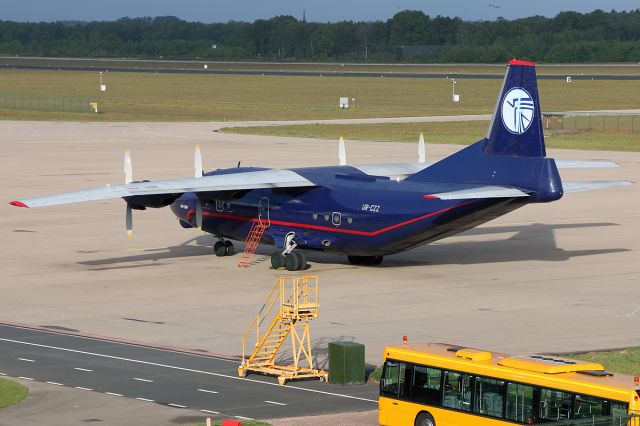 Antonov An-12 (UR-CZZ)