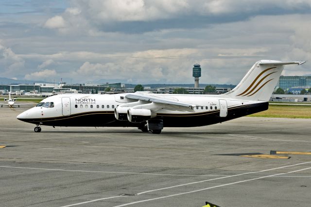 Avro RJ-100 Avroliner (C-GSUI) - mismatched rear door