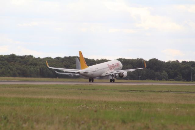 Airbus A320 (TC-DCG) - Airline: Pegasusbr /Plane: A320br /Location: STN (London Stansted Airport)br /Date: 18.09.22 (dd/mm/yy)