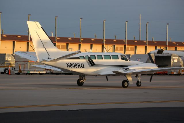 Cessna 404 Titan (N809RQ)