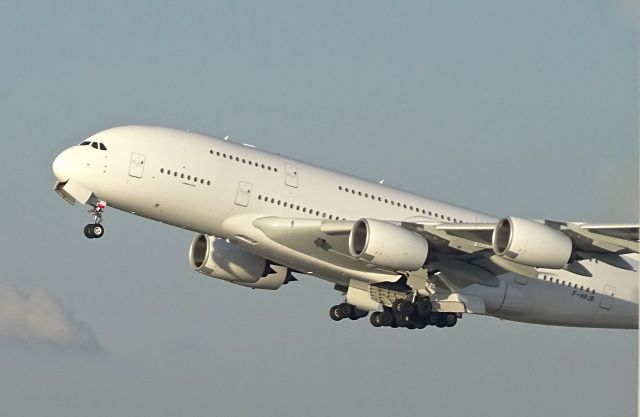 Airbus A380-800 (F-HPJB) - https://flightaware.com/live/flight/FHPJB/history/20191228/2335Z/KLAX/LFPG