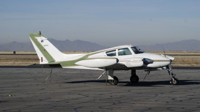 Cessna 310 (N6821T) - On the ramp at CSA (KOGD)