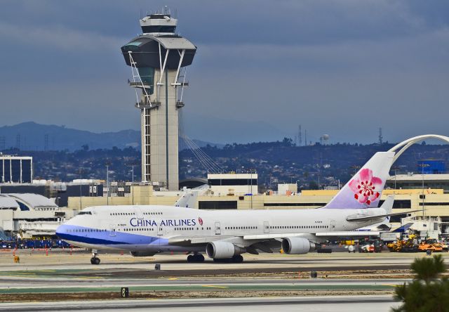 Boeing 747-400 (B-18212) - B-18212 China Airlines Boeing 747-409 (cn 33736/1357)  Los Angeles - International (LAX / KLAX) USA - California, October 20, 2012 TDelCoro