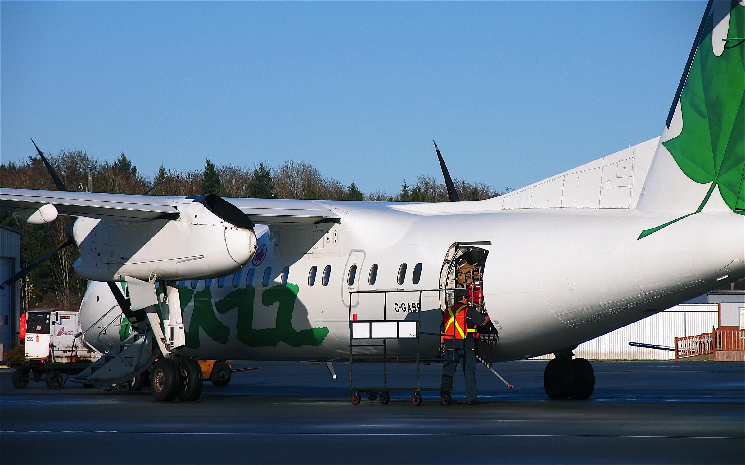 de Havilland Dash 8-300 (C-GABP)