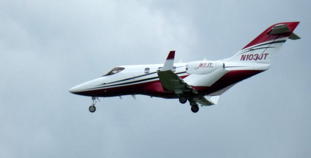 Honda HondaJet (N103JT) - On short final is this 2019 Honda HondaJet Elite HA-420 in the Spring of 2023.