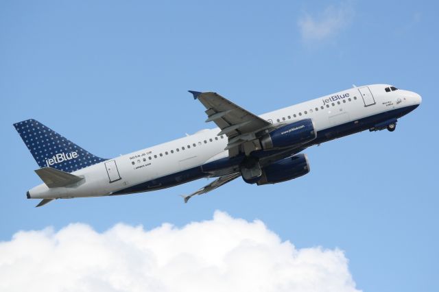 Airbus A320 (N658JB) - JetBlue Flight 346 "Woo-Hoo JetBlue" (N658JB) departs Sarasota-Bradenton International Airport enroute John F Kennedy International Airport