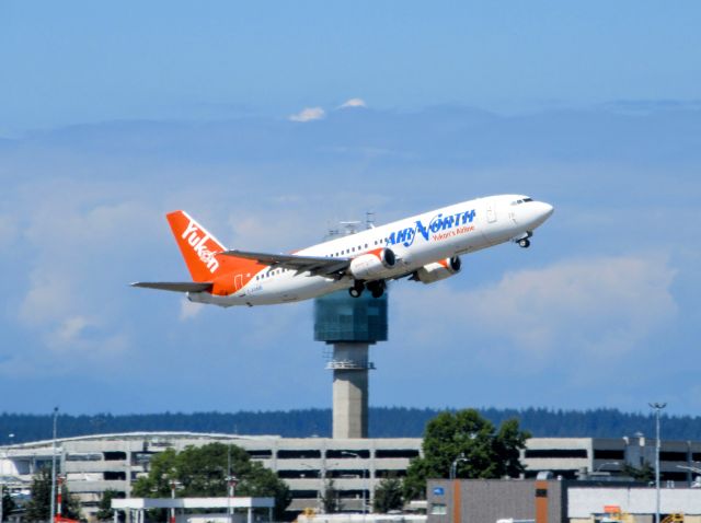 BOEING 737-400 (C-FANB)