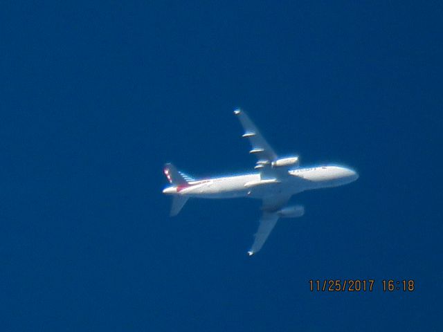 Airbus A320 (N679AW)