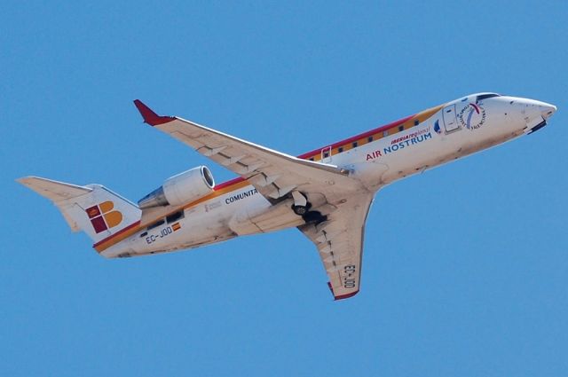 Canadair Regional Jet CRJ-200 (EC-JOD)