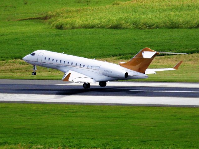 Bombardier Global Express (N885AQ)