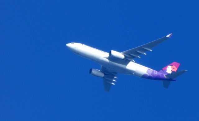 Airbus A330-200 (N390HA) - Moments after departure is this Hawaiian Air Airbus A332-232 in the Autumn of 2018.