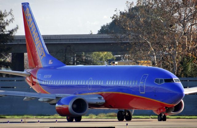 BOEING 737-300 (N387SW)