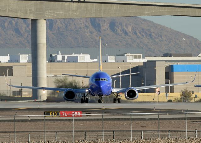BOEING 737-300 (N358SW)