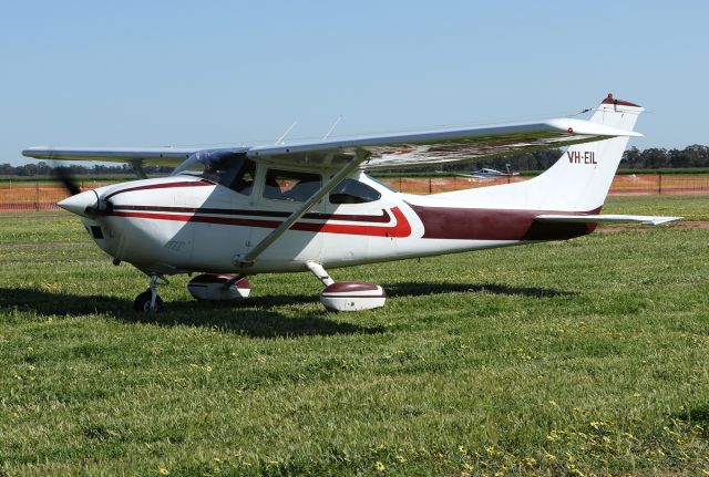 Cessna Skylane (VH-EIL)