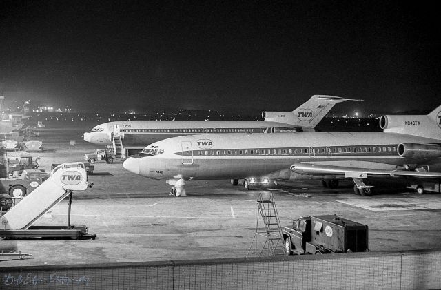 Boeing 727-100 (N848TW) - Bygone era B727s at the gates at Cleveland Hopkins airport 