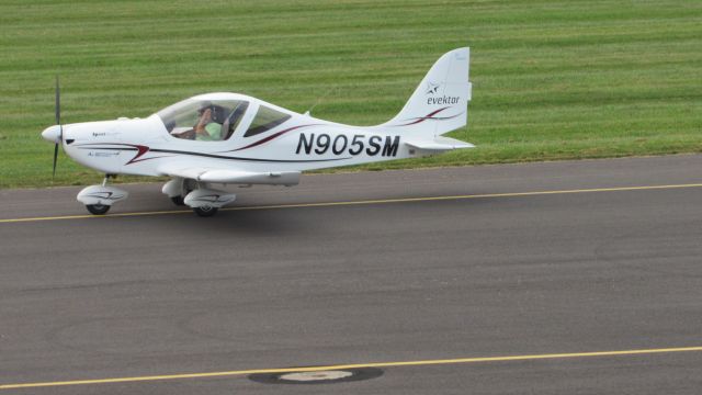 Experimental 100kts (N905SM) - Breakfast Fly-in. 8/30/15. EVEKTOR - AEROTECHNIK A S SPORTSTAR MAX