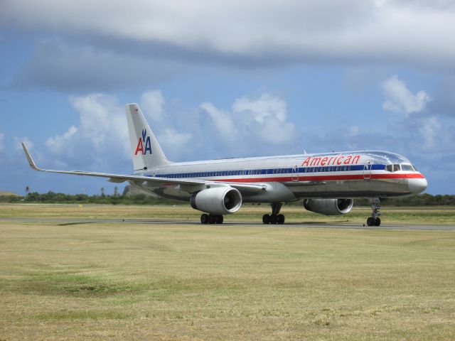 Boeing 757-200 (N635AA)