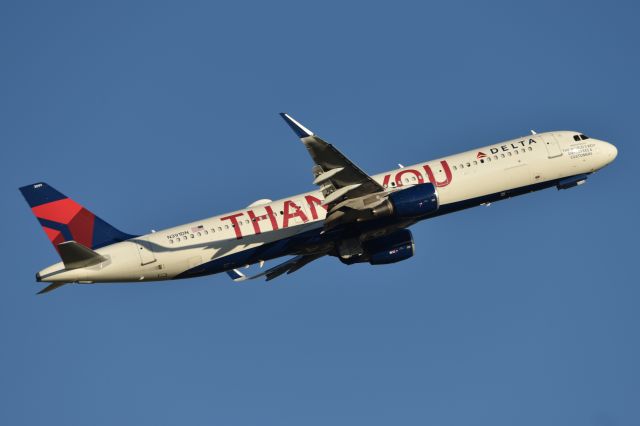 Airbus A321 (N391DN) - 06-23-24 23-R