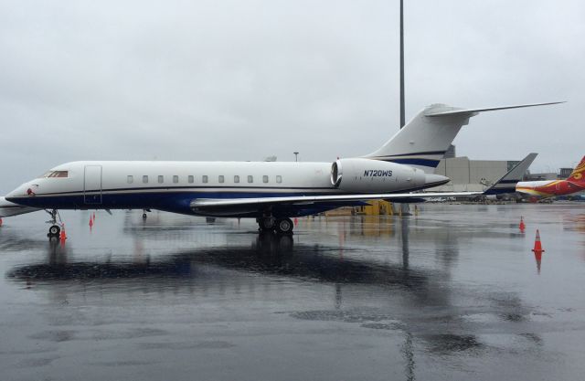 Bombardier Global 5000 (N720WS) - Spring Showers