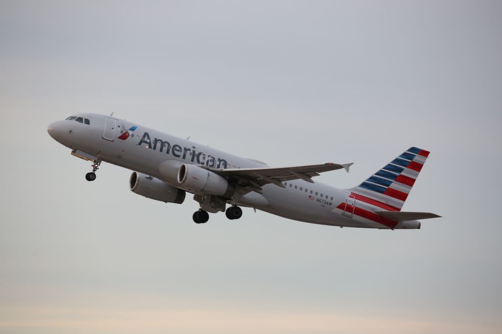 Airbus A320 (N673AW)