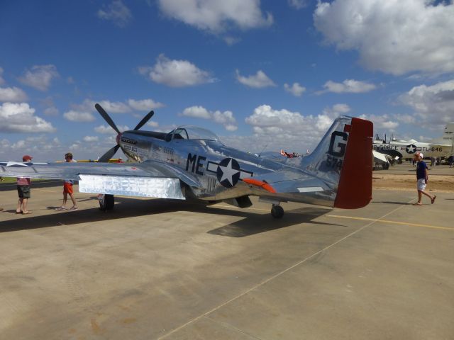 North American P-51 Mustang (N4132A)