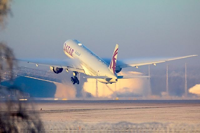 BOEING 777-300ER (A7-BED)