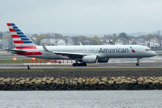 Boeing 757-200 (N198AA) - AA 1509 to Miami taxiing out to 9