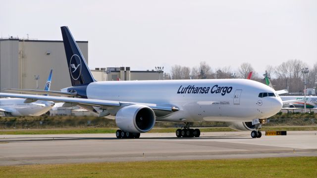 Boeing 777-200 (D-ALFG) - BOE163 taxis onto Rwy 16R for a RTO check after a C1 flight on 3.21.19. (B777-FBT / ln 1596 / cn 66090).