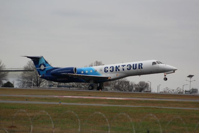 Embraer ERJ-135 (N11526)