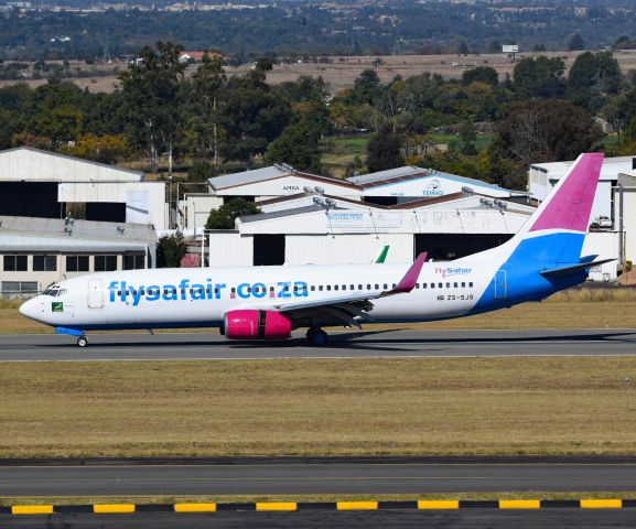 Boeing 737-800 (ZS-SJS)