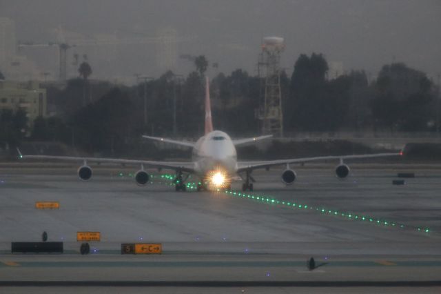 Boeing 747-400 (VH-OJT)