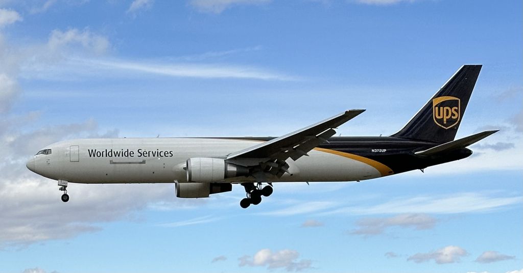 BOEING 767-300 (N372UP) - Runway 25 arrival! 3/16/24.