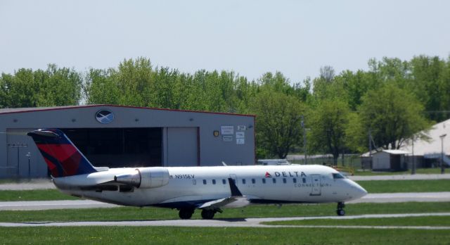 Canadair Regional Jet CRJ-200 (N915EV) - Shown here taxiing is a Delta Connection Canadair Regional Jet CRJ-200 in the Spring of 2018.