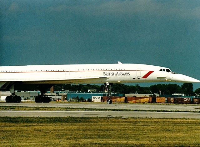 Aerospatiale Concorde (G-BOAG) - British airways taxing out for a short supersonic flight at the EAA Fly In.