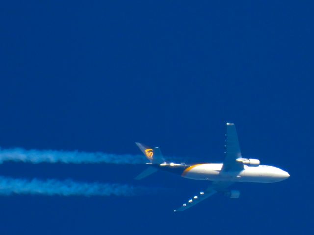 Airbus A300F4-600 (N165UP)