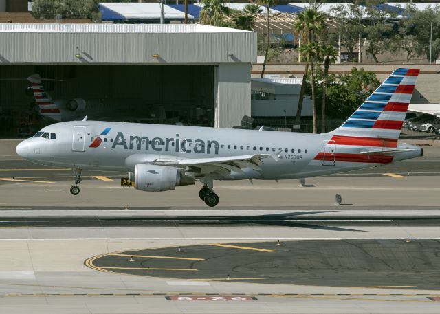 Airbus A319 (N763US)