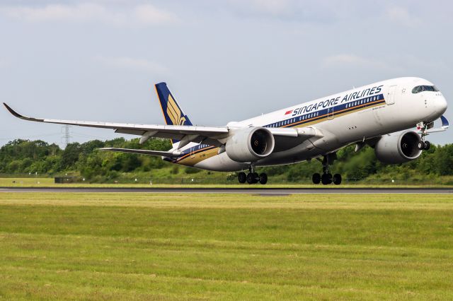 Airbus A350-900 (9V-SMD) - SQ51 arriving from IAH on the way home to SIN 