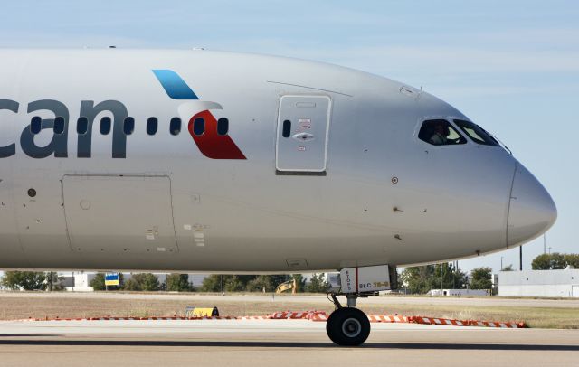 Boeing 787-9 Dreamliner (N822AN)
