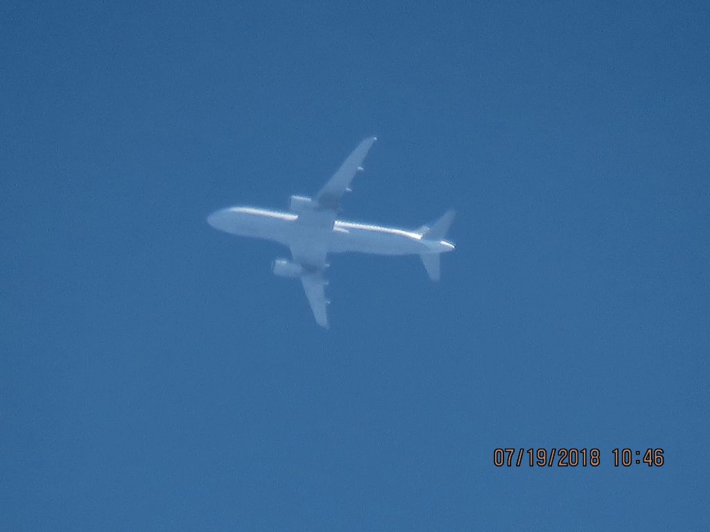 Airbus A320 (N477UA)