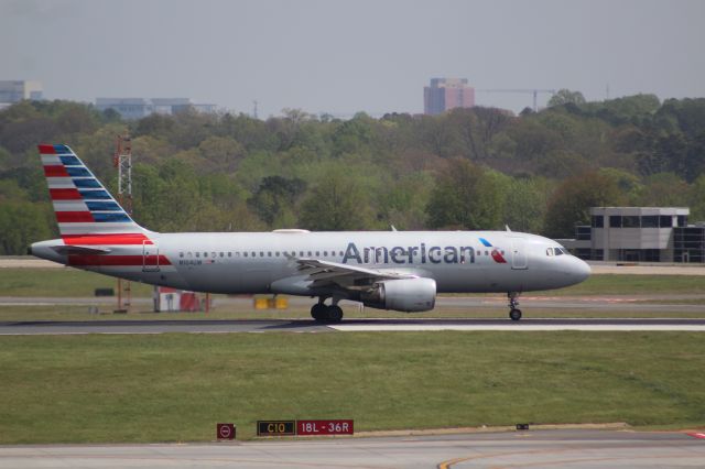 Airbus A320 (N104UW)
